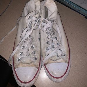 white converse size 8.5 men’s 10.5 women’s